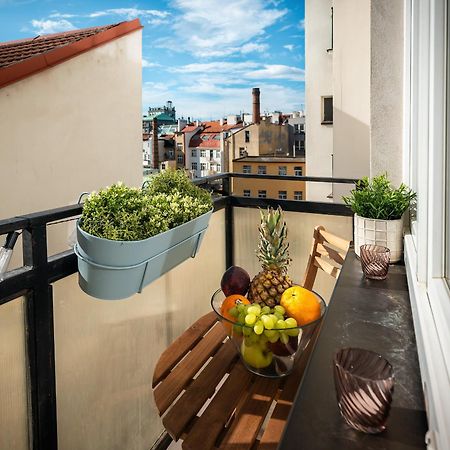 2Br 1,5Bath Chic City Suite Near Wenceslas Square Прага Экстерьер фото